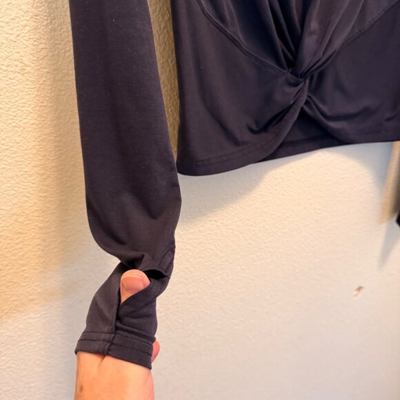 Athleta Women's Essence Twist Top Activewear Size S Yoga Workout‎ Thumbholes - Picture 5 of 11